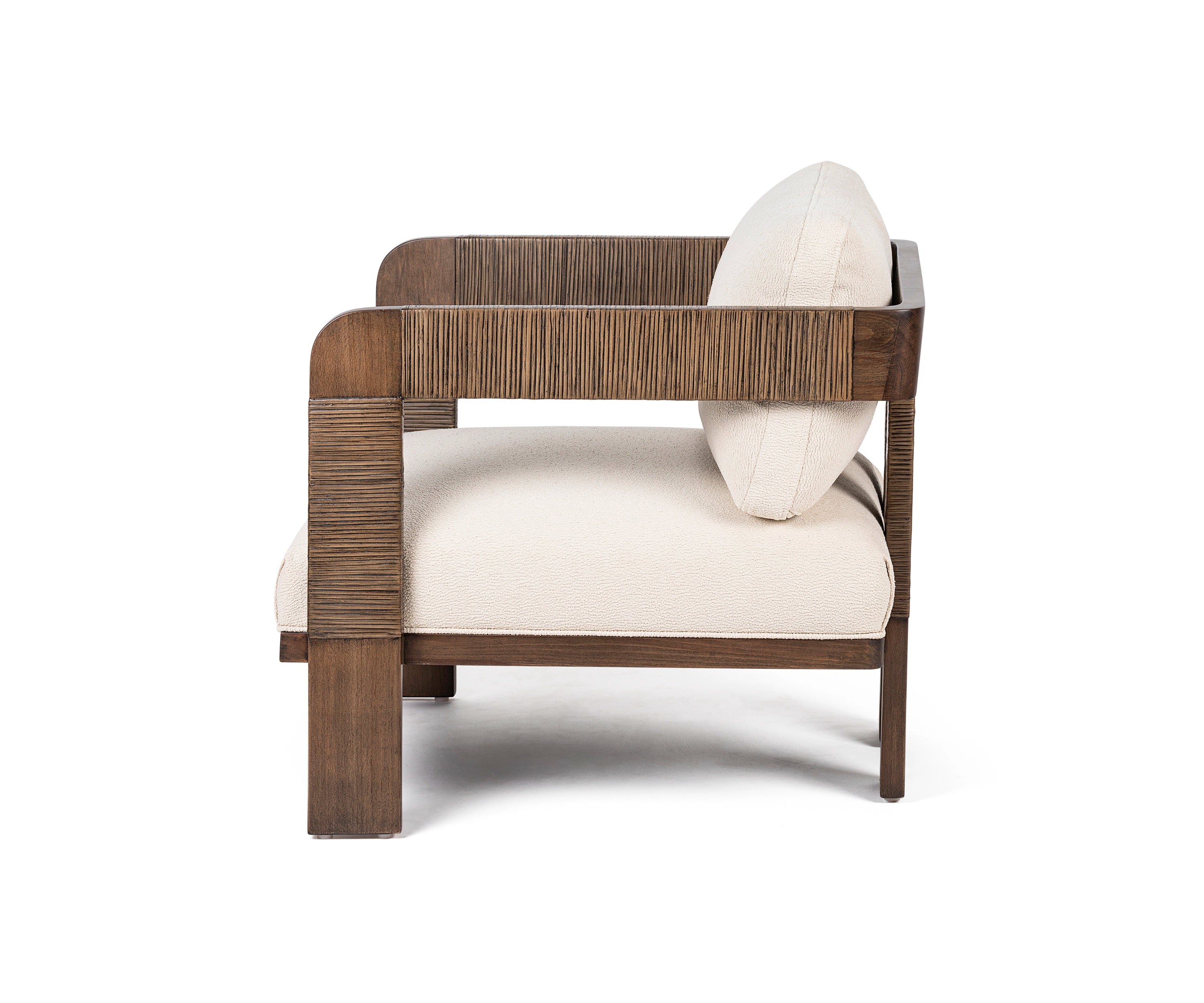 NYOS LOUNGE CHAIR